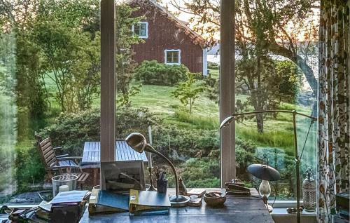 Skats, Cozy Home In Vikbolandet With Sauna in Navekvarn