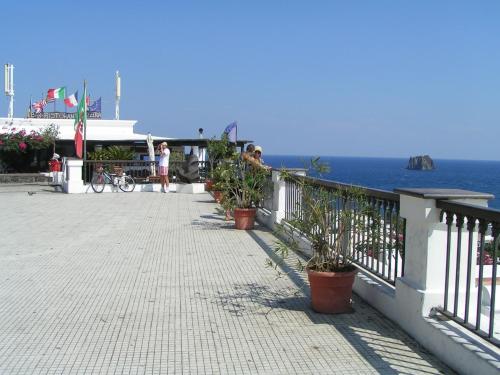 Villa Ginestra sulla spiaggia di Stromboli