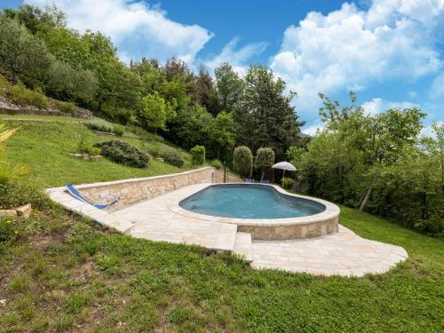 Graceful Holiday Home in Acqualagna with Swimming Pool