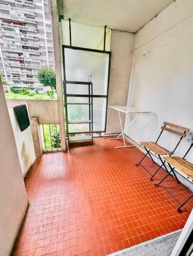 Studio Calme dans le Centre avec Parking Gratuit Studio Calme dans le Centre avec Parking Gratuit