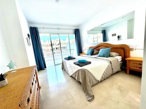 Luxe Appartement in de jachthaven van Benalmadena, provincie Malaga, Costa del Sol in Torremuelle