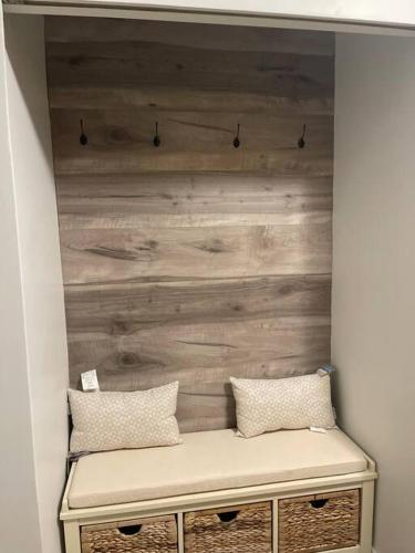 3 bedroom home for family Near Guildford in Surrey, Canada