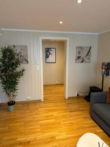 Charming 3-Bedroom Apartment in the Heart of Kristiansund Charming 3-Bedroom Apartment in the Heart of Kristiansund