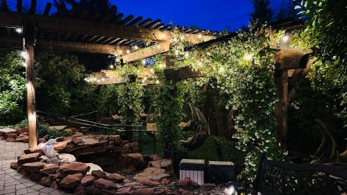 Lantern Light Inn - Romantic Getaway - image 2