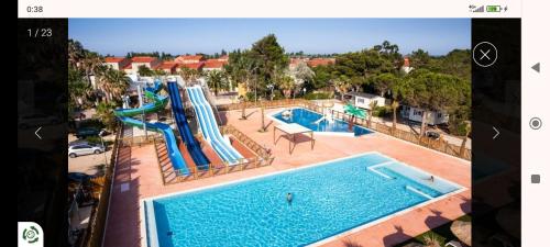 2 bedrooms, 4 beds