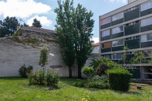 Фасада на хотела, Le Paradis Botanique - Bel appt à 30min de Paris (Le Paradis Botanique - Bel appt a 30min de Paris) in Le Perreux-sur-Marne