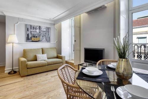 Lisbon, Stylish & Central 2-Bedroom Apartment on Rua Augusta, Lisboa