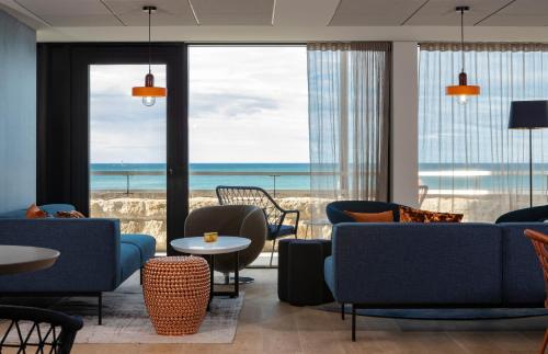 บริการและสิ่งอำนวยความสะดวก, โอเชียเนีย แซ็งมาโล (Oceania Saint Malo) in ซิยง