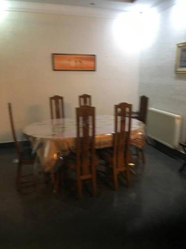 Cheerful Ground 2 beds villa with porch & lawn in ซาฟารีวิลลา
