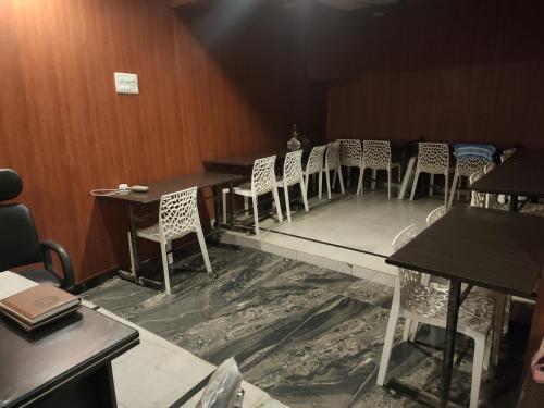 Hotel Sunny International By WB Inn photo 3