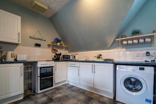 6 Wheelhouse Apartments in Лочінвер
