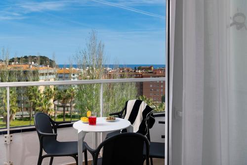 Aparthotel Costa Encantada - image 9