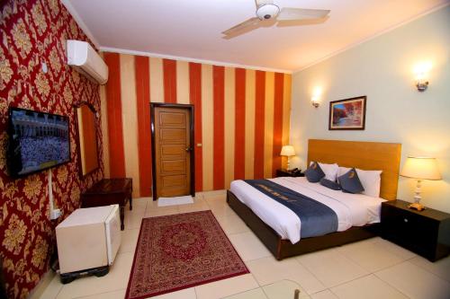 Premier inn Mall Lahore - image 4