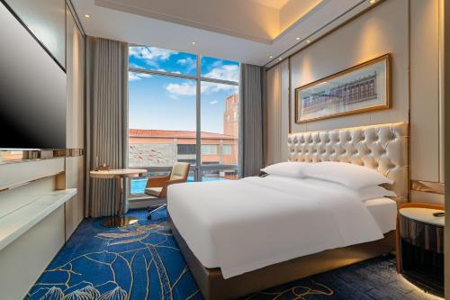 room detail thumbnail 0