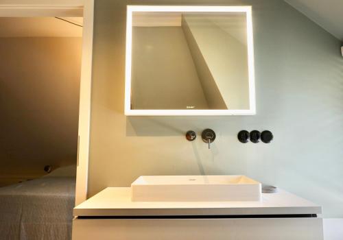 Apartment image 8