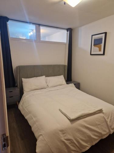 A Lovely two bedrooms flat 2