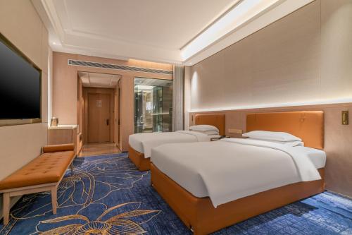 Deluxe Twin Room image 4