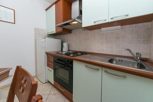 Two-Bedroom Apartment with Balcony and Sea View image 10