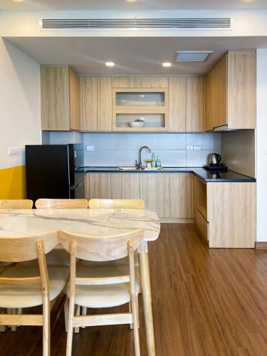 3 bedrooms, 5 beds