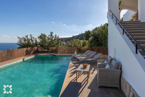 Villa with Private Pool image 10