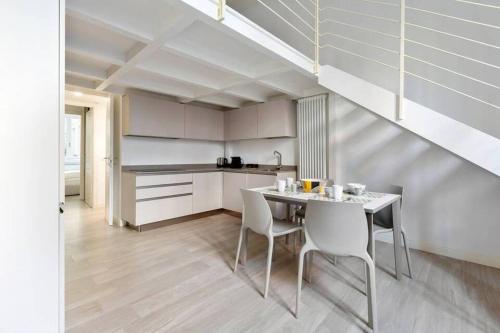 Luxury Duplex Corso Magenta Milano 3PAX-WIFI, Милан