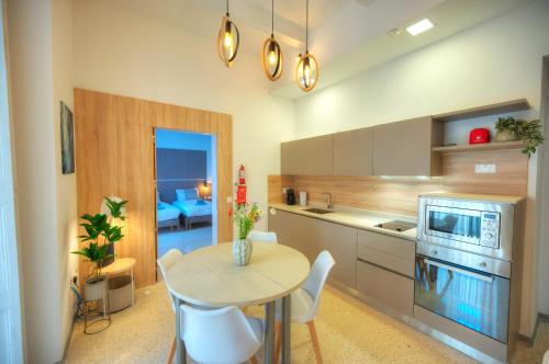 Tasteful 2bedrooms with Maltese balcony MCOP1-2, La Valette (photo 2)