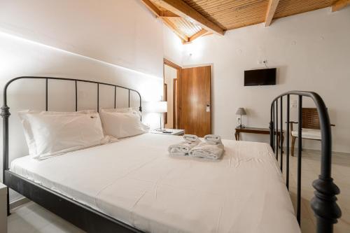 Denise Studios and Apartments