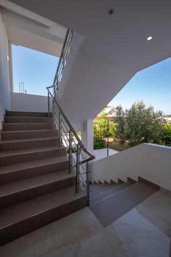 ทางเข้า, Monel Hotel in คซามิล