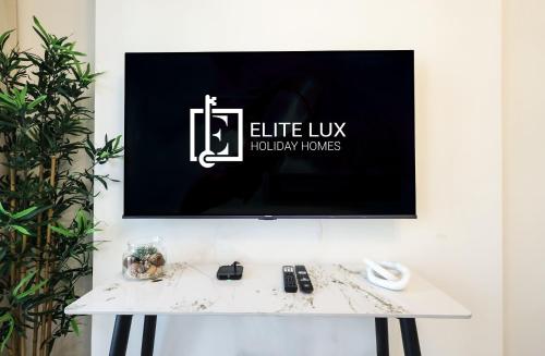 Elite LUX Holiday Homes - Modern Marvel – Sleek Studio in Azizi Riviera - image 7