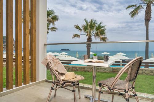 منظر, Crystal Beach Hotel in Kalamaki