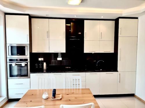 Nowoczesny apartament na Pradze, Warszawa