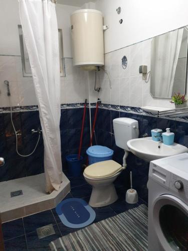 One-Bedroom Apartment with Sea View image 2