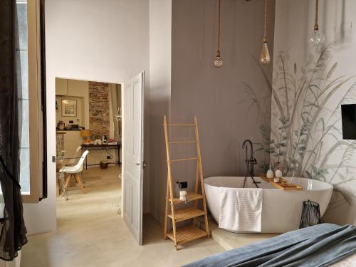 Erbe12 loft&park historic apartment centro città, Janov (fotografie 7)