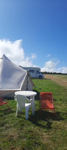 Viesnīcas āriene, Summit Camping Kit Hill Rd Cornwall Panoramic Views Grass Pitch from 15pn or Bella Bell Tent 75pn in Stoke Climsland
