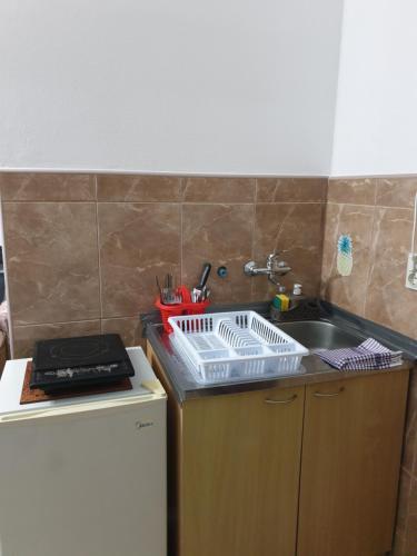 One-Bedroom Apartment image 6