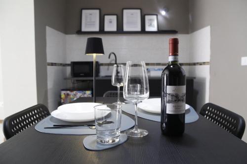  Grey Apartment in Caiazzo