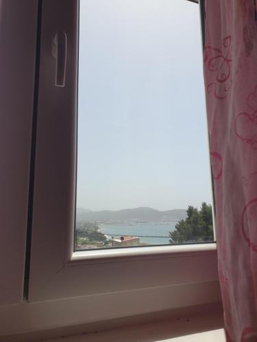 One-Bedroom Apartment with Sea View image 10