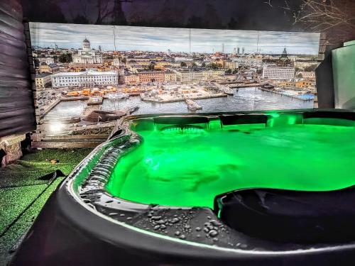 The Makkyla Escape - Perfect for 2 with sauna look and optional Hot Tub in Reimars