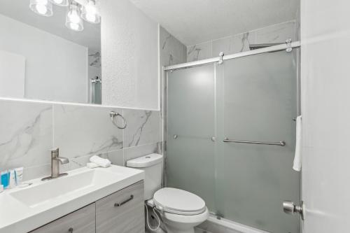 Spacious 3BR Villa in Miami with Fenced Backyard in Miami, USA