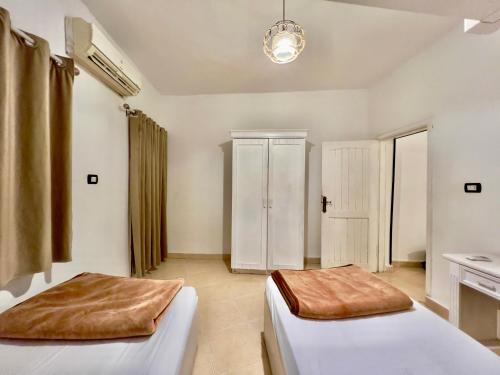 White House Chalets