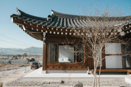 Villa image 1