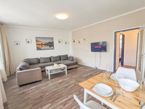 Urlaubsmagie - Ferienwohnung Heidelbeere - Gemeinschaftsgarten, Sauna & Saisonaler Pool - HW3B in Sebnitz, Deutschland