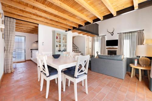 Exterior view, Bartolomeu Cottage - Portimao in Penina