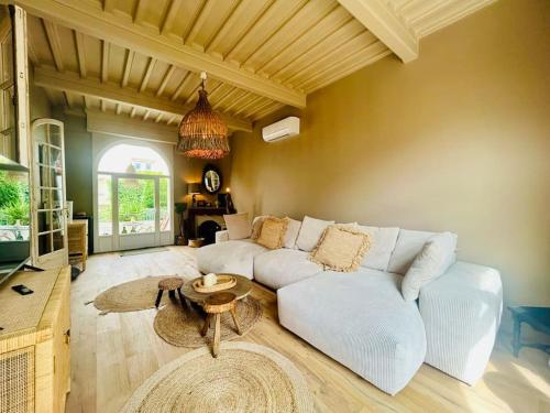 Villa8pers 3'piedplage pleincentre piscine parking wifi
