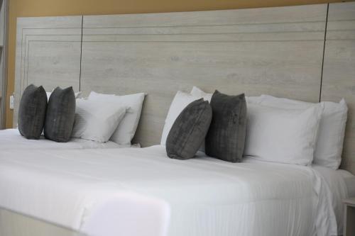 2 double beds