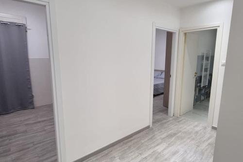 intero appart ampi spazi comodo Wtc Scassi Fiumara, Janov (fotografie 9)