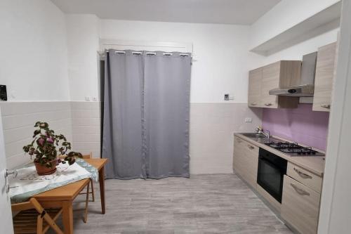 intero appart ampi spazi comodo Wtc Scassi Fiumara, Janov (fotografie 10)