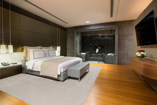 La Cigale Hotel Managed by Accor near Vegetable and Fish Market