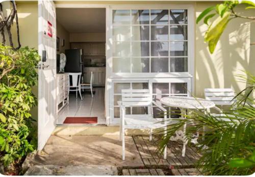 Beryls at Seawind on the Bay , Montego Bay , Jamaica