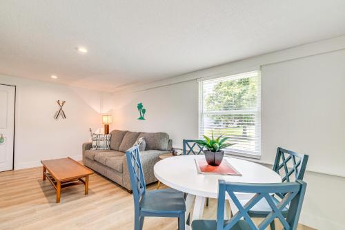 3 Mi to Three Sisters Springs Home with Game Room in Crystal River, USA